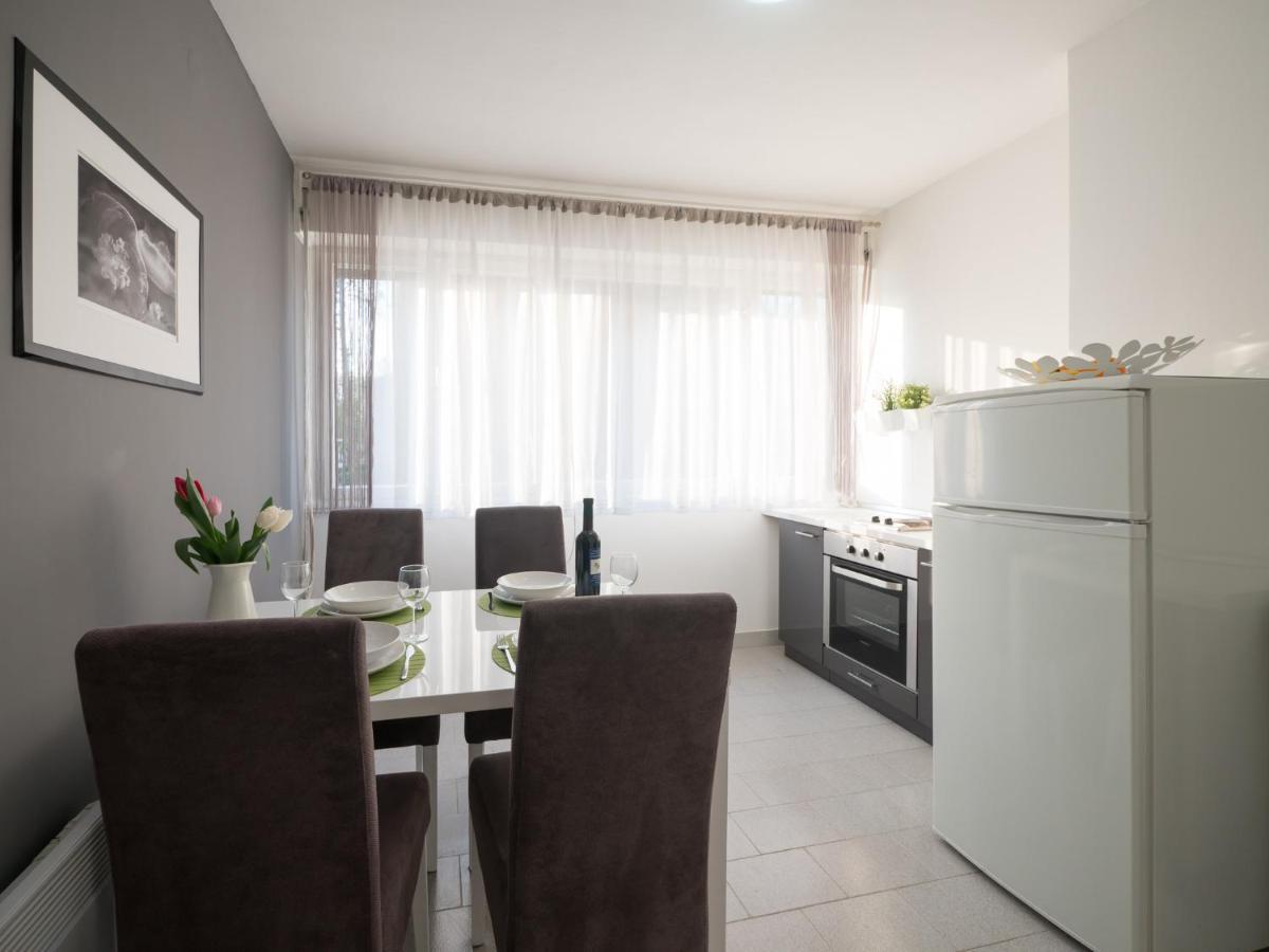 Gin Apartman Zadar Eksteriør billede